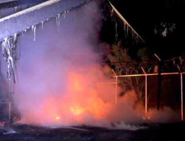 Έκαψαν το Κέντρο Φιλοξενίας της Μόριας επειδή συνέλαβαν μετανάστη! (φωτό, βίντεο)